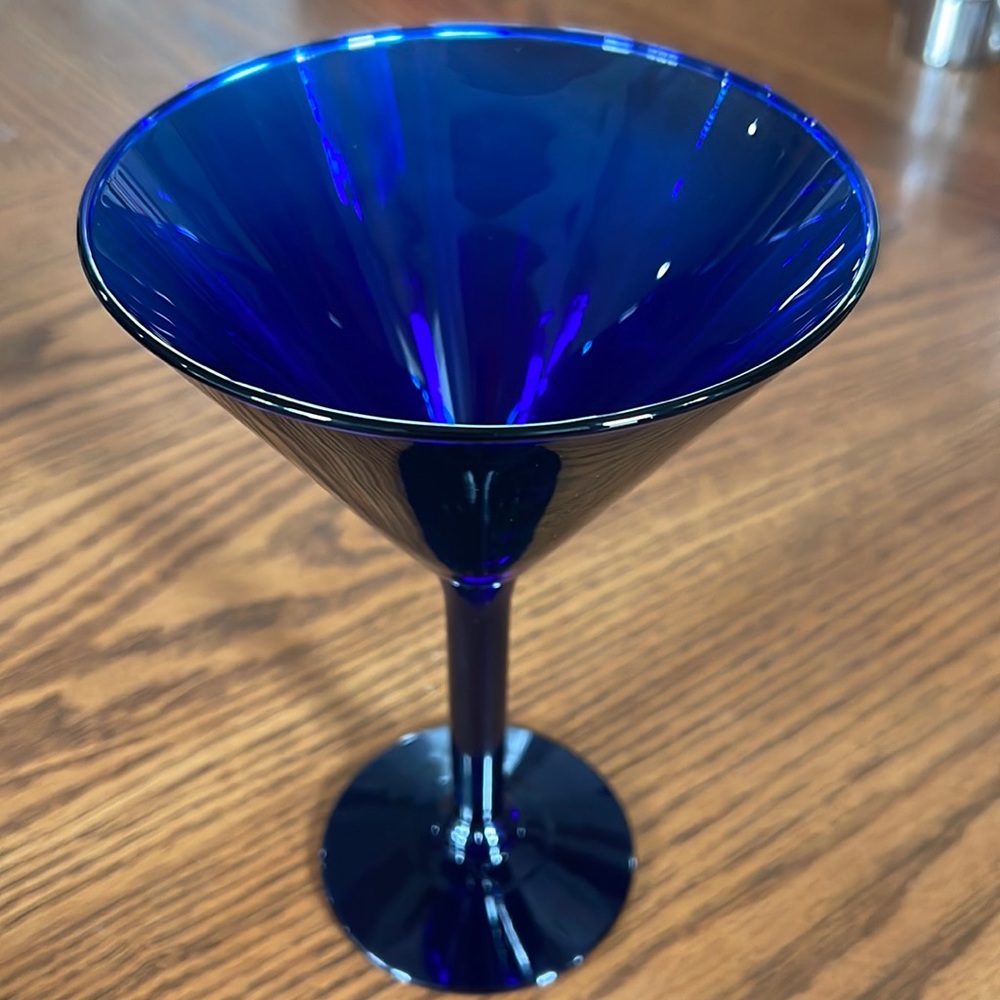Single Pier 1 imports Martini Colbalt blue Glass